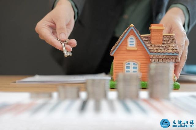 樓市行情突變，這4類人深受影響， 慘的卻不是開發商和炒房客