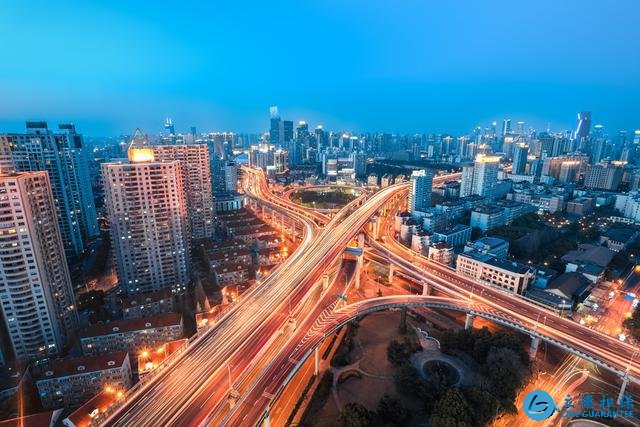 買房要考慮升值潛力,業內專家建議選擇“遠四近三”的房產