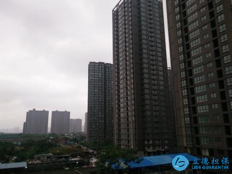 業內人士：除了高層住宅淪為窮人標配，還有2種房子也不可避免